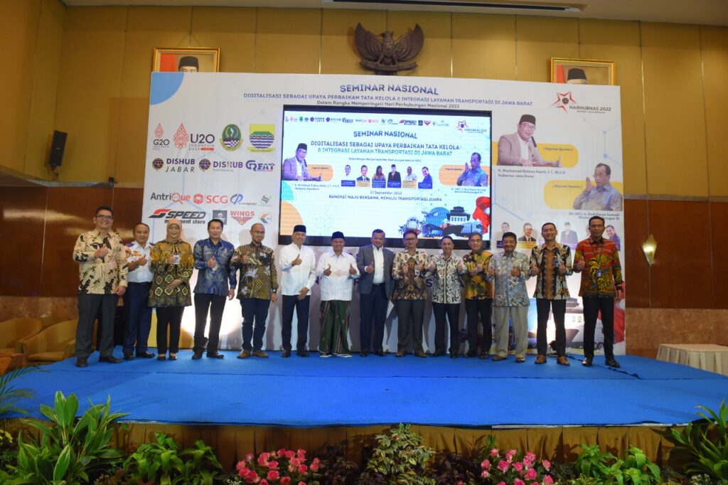 Tanda tangan MoU Dishub Provinsi Jawa Barat